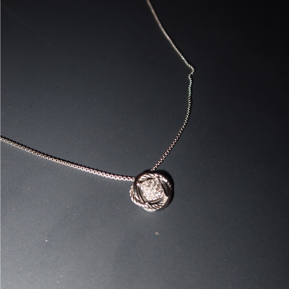 David Yurman infinity necklace with diamonds - Picture 3 of 4